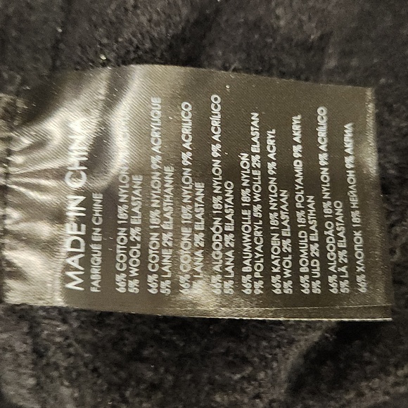 Club Monaco Cashmere Crewneck - Picture 3 of 6